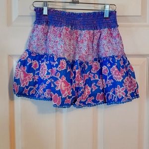 A girl size 8 skirt